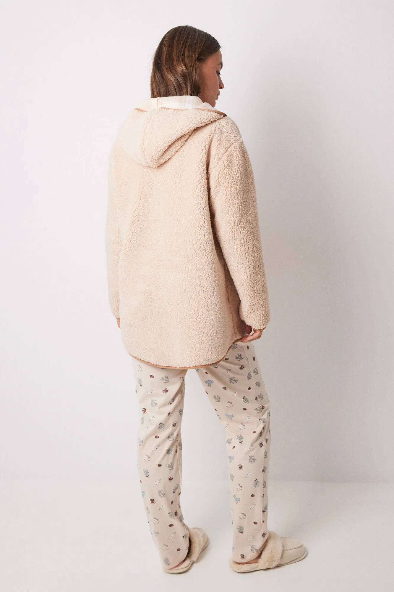 Short faux shearling coat in sand